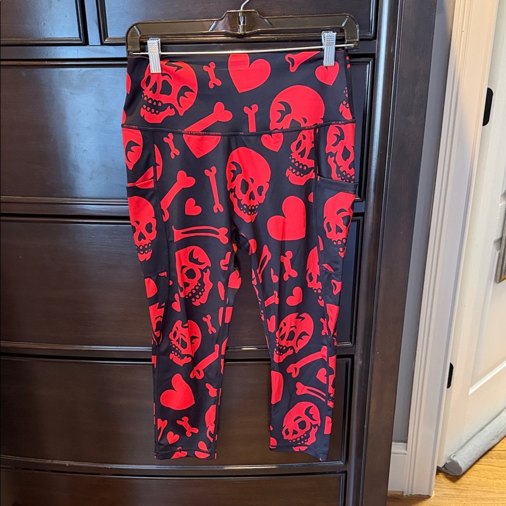 Constantly Varied Gear CVG Red Skull and Heart Leggings